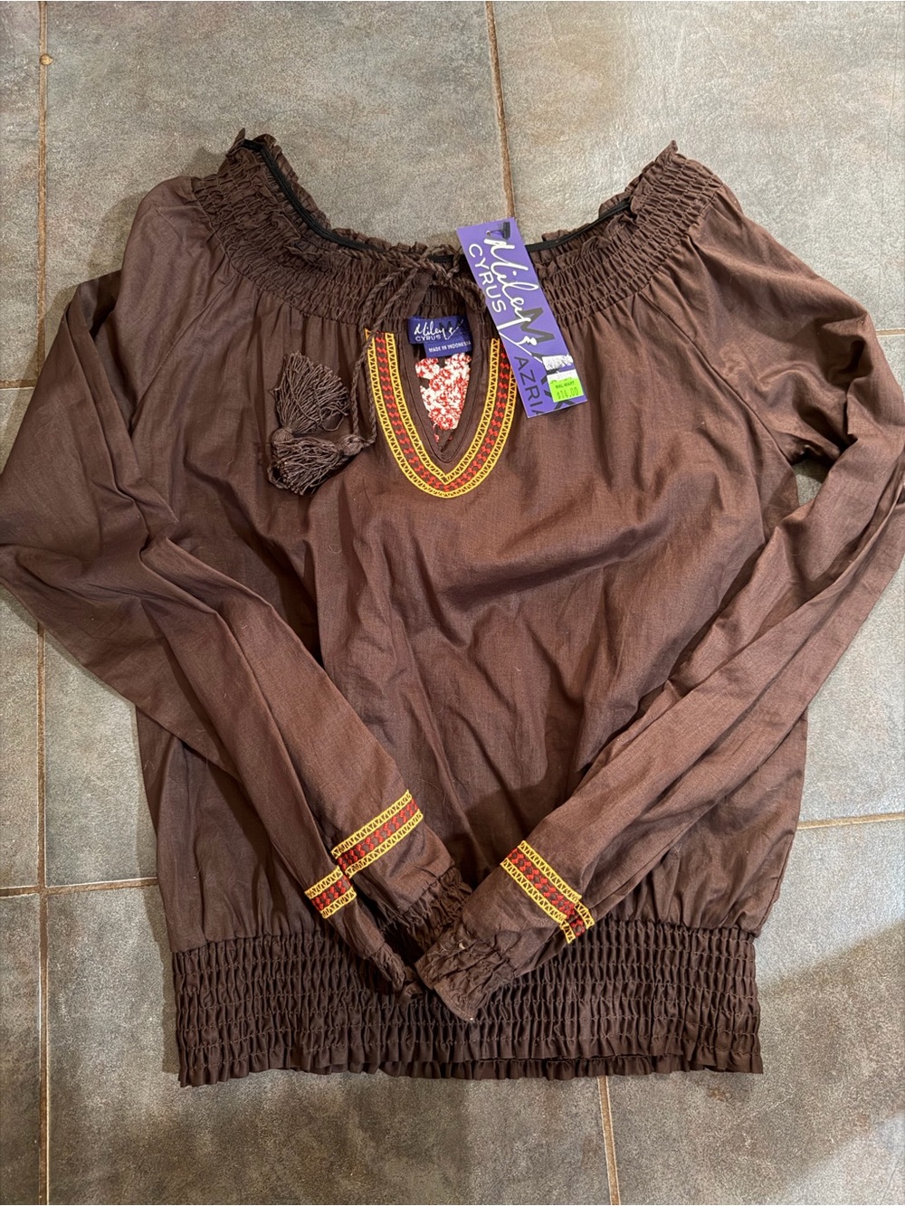 Miley Cyrus long sleeve top